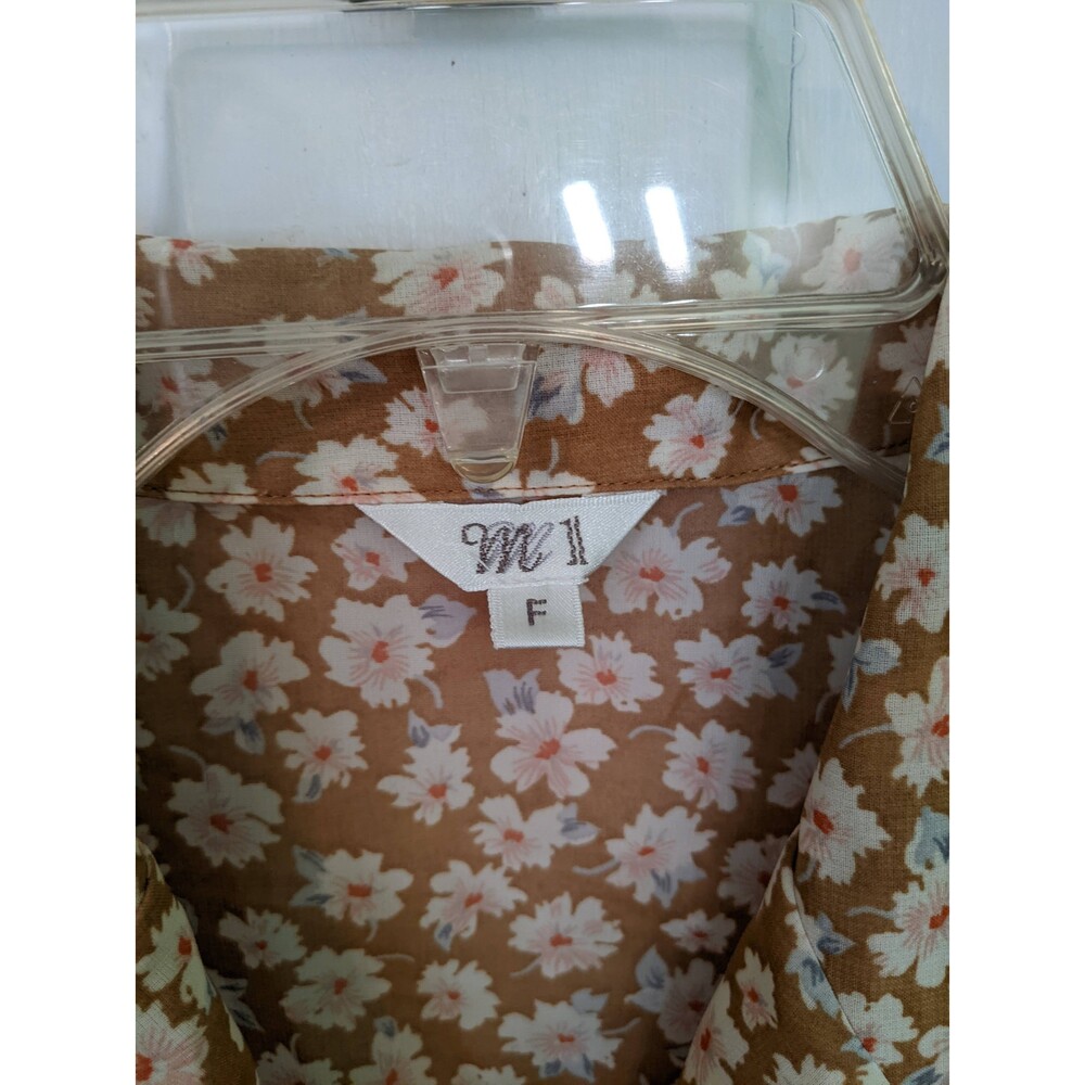 MII Sleeveless Blouse - Picture 4 of 7